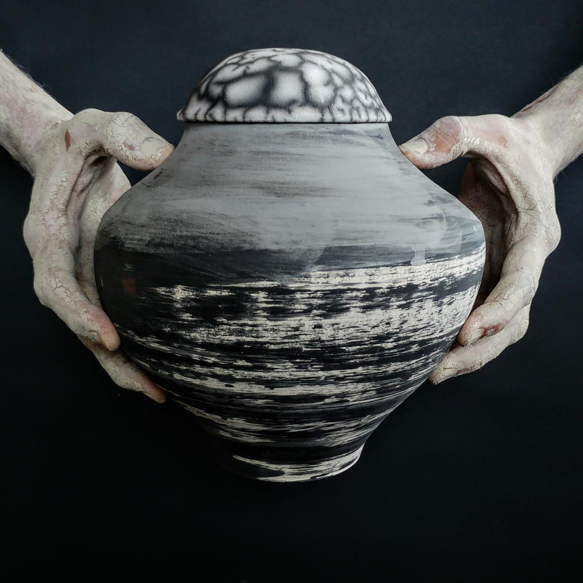 Naiim Pottery, Handmade Carved Raku Pottery Vase, Handmade Ashes Urn, Large Urn, Ceramic Vase, Decorative Art, Homedecore, Luxury Ceramic, Pet urn